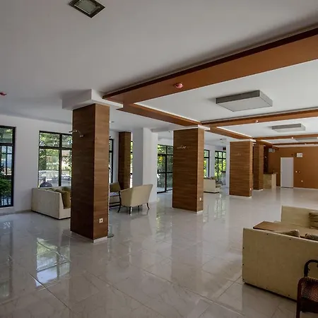 Rich 2 Appartement Ravda